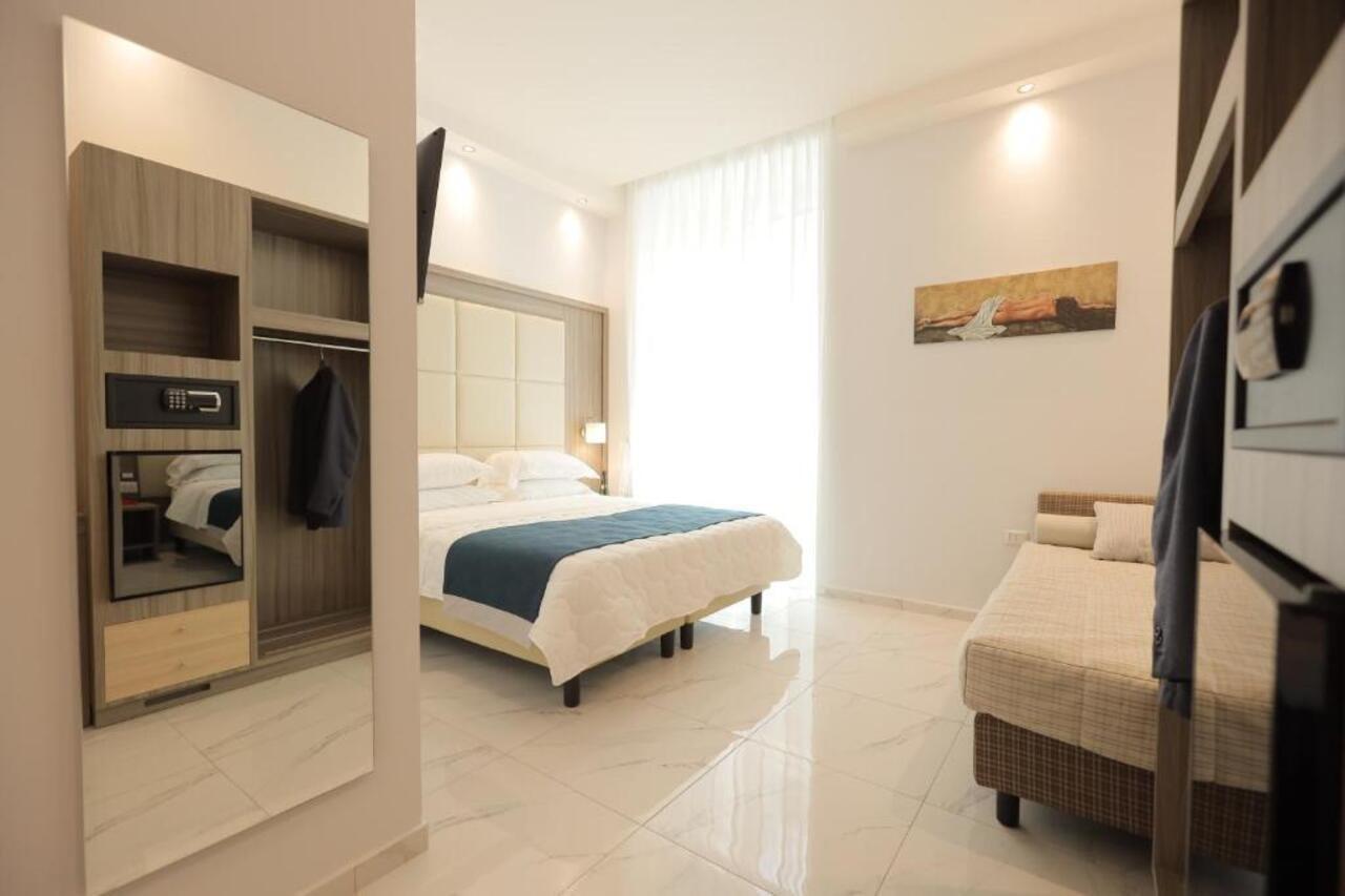 נאפולי Garibaldi Suite מראה חיצוני תמונה